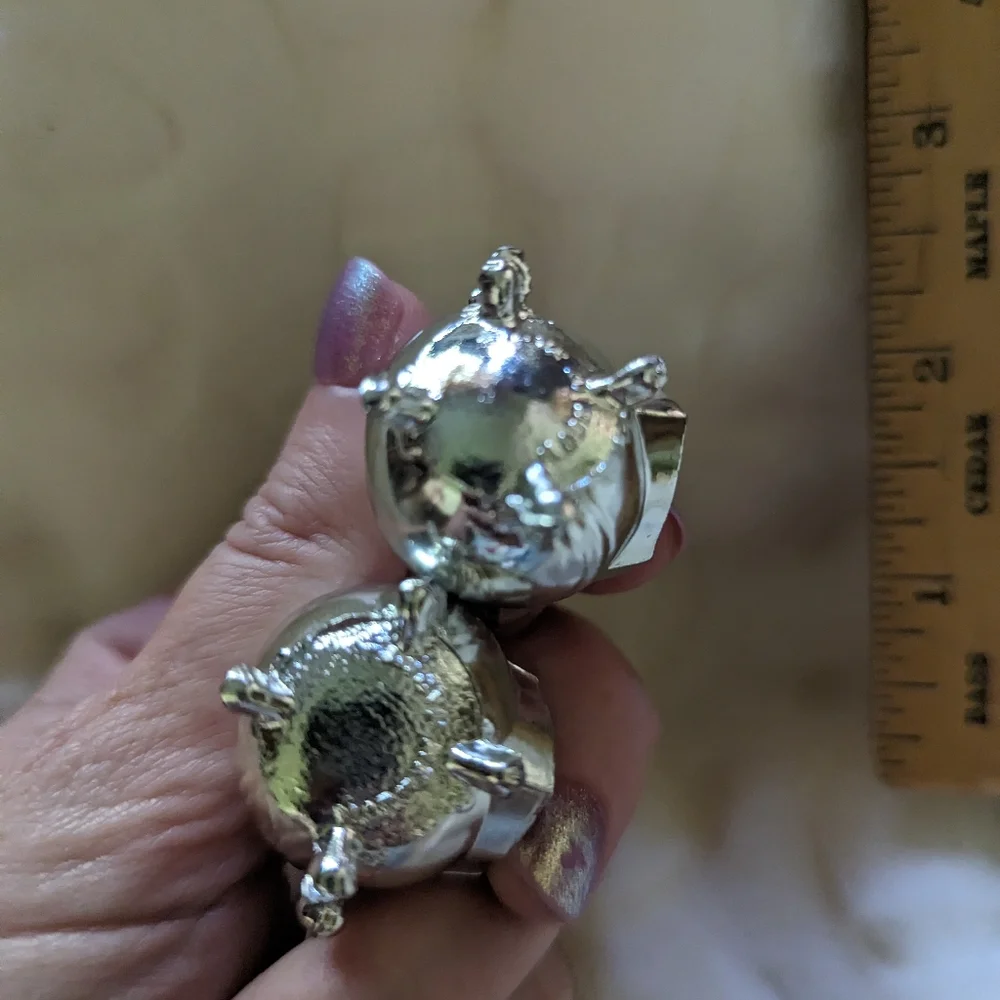 Vintage salt and pepper California